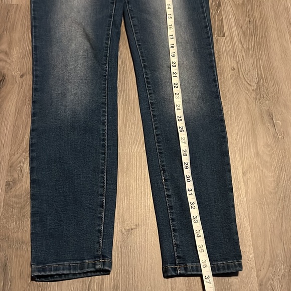 KanCan Jeans. Size 9/28 - Picture 5 of 9